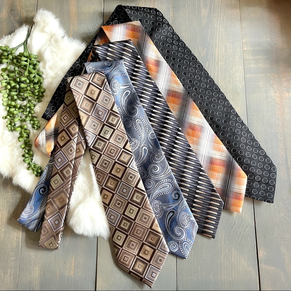 Van Heusen Tie Necktie Bundle Lot of 5 Stripes Paisley Geometric Plaid Polka Dot